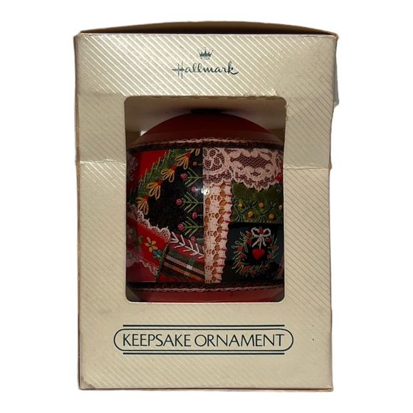 Hallmark Keepsake Ornament Vtg  1982 "A Grandmother Is Love” Unbreakable Satin - Picture 12 of 12